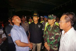 DANDIM SIDOARJO TINJAU LOKASI BENCANA ALAM ANGIN PUTING BELIUNG DI KEC. WARU