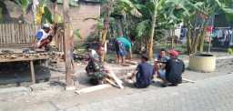 Kemanunggalan Babinsa Koramil 0816/15 Sukodono &amp; Warga Desa Binaan dalam Menciptakan Keamanan Wilayah Desa