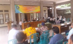 DANRAMIL 0816/13 WONOAYU MENGHADIRI MUTASI DAN PELANTIKAN JABATAN PERANGKAT DESA TANGGUL