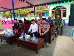 PELDA ABD ROCHIM MEWAKILI DANRAMIL 0816/13 WONOAYU MENGHADIRI UNDANGAN PERINGATAN HARI SANTRI NASIONAL