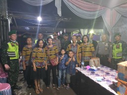 Anggota Koramil 0816/09 Krian Bersinergi Amankan Natal Dan Tahun Baru 2020