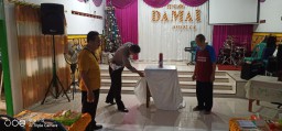 Babinsa Dan Babinkamtibmas Bersinergi Melaksanakan Pengamanan Ibadah Natal