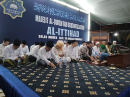 Babinsa Serka Sukaeri wakili Danramil 0816/09 hadiri haul Romo KH. Agus Ali Muhammad ke 6 Desa Sidomojo Krian.