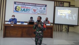 Danramil 0816/06 Tanggulangin Memberikan Materi Wawasan Kebangsaan