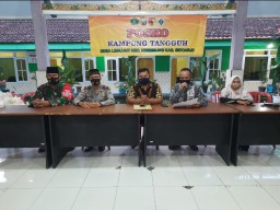 Koramil 0816/07 Krembung Babinsa Bersama Pemerintahan Desa Lemujut Laksanakan Santunan Anak Yatim Piatu