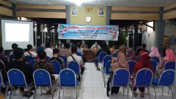 BABINSA 0816/03 DESA BANJARKEMANTREN MENGHADIRI BIMTEK PEMUTAKHIRAN DATA BERBASIS SDGS TAHUN 2021
