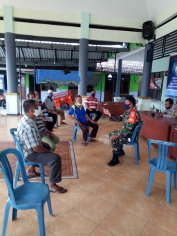 Dengan Komsos, Pelda Marjuki pertajam kedekatan dengan warga binaannya