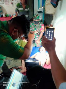 Pendampingan Babinsa Koramil 0816/05 dan Bhabinkamtibmas Perekaman E - Ktp Lansia, Disabilitas