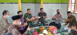 KORAMIL 0816/16 WARU MENGGELAR ACARA SYUKURAN PENGGUNAAN MUSHOLLAH ROUDHATUL JANNAH KORAMIL WARU