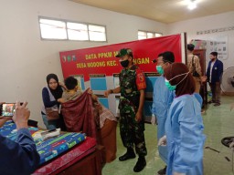Serma Kudhori Babinsa Modong Koramil 0816/05 Tulangan Peduli Terhadap Kegiatan Sosial Masyarakat