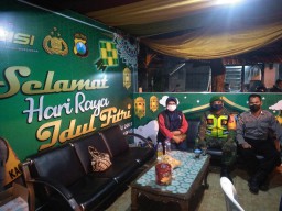 Babinsa Koramil 0816/05 Tulangan Melaksanakan Pengamanan di Pos Pam Mudik Lebaran 1443 H tahun 2022