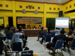 Babinsa Koramil 0816/05 Hadiri Musdes Khusus Penetapan Penerima BLT DD Tahun 2022
