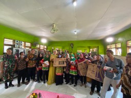 Percepatan Penurunan Stunting Di Wilayah Koramil 0816/13 Bersama Komisi IX DPR-RI Di Desa Jimbaran Wetan