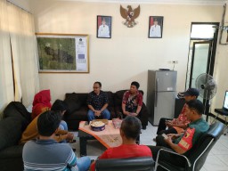 Babinsa Koramil 0816/01 bantu mediasi permasalahan keluarga dengan warga binaannya.