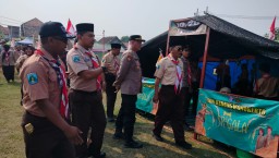 Babinsa Koramil 0816/12 Prambon Meriahkan Upacara Pembukaan Lomba Tingkat II Pramuka Penggalang se-Kwarran Prambon