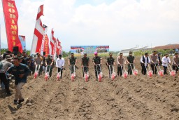 Dandim 0816/Sidoarjo Sambut Kunjungan Panglima TNI dan Kapolri di Posko Ketahanan Pangan Sidoarjo