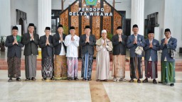 Forkopimda Sidoarjo Laksanakan Sholat Idul Fitri 1446 H di Masjid Agung, Jamaah Penuhi Ruang Ibadah