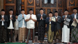 Warga Sidoarjo Khusyuk Jalankan Sholat Idul Adha Bersama Forkopimda Sidoarjo