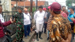 Sidak Bersama Bupati dan Danramil Waru di Proyek Cor Tambak Sumur: Kualitas Tak Bisa Ditawar, Kecepatan Harus Dikejar