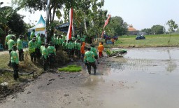 DANRAMIL 0816/03 HADIRI PELATIHAN RICE TRANSPLANTER DAN TRAKTOR RODA 4