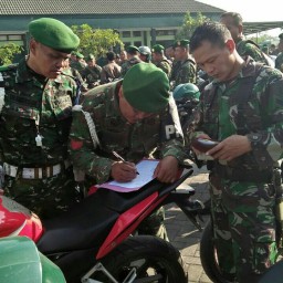 Kodim 0816/Sidoarjo menggelar operasi kelengkapan adimistrasi Kendaraan Dinas