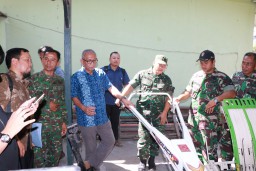 DANRAMIL BERSAMA TIM BPK RI DAN DINAS TERKAIT MENINJAU ALSINTAN