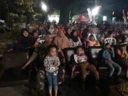 Babinsa 0816/01 Hadiri Pentas Seni di Bulu Sidokare