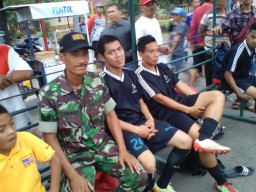 Babinsa Desa Keper Jalin Komunikasi Dengan Karang Taruna.