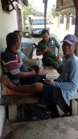 Babinsa Koramil 0816/05 Tulangan tegaskan tingkatkan keamanan dan ketertiban dilingkungan