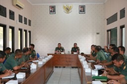 KODIM 0816 SIDOARJO GELAR LATIHAN BIMNIS KETATALAKSANAAN BINTER KORAMIL