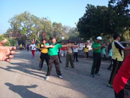 Babinsa 0816/05 adakan acara senam pagi di seluruh jajaran forkopimka Tulangan