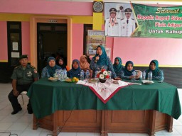 Babinsa 0816/04 Porong dalam menghadiri Lomba Administrasi PKK