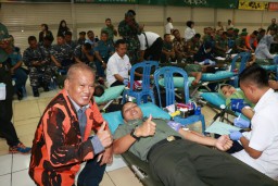 Peringati HUT TNI Ke 72, Kodim 0816 melaksanakan bakti sosial