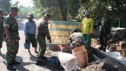 Babinsa Ramil 0816/07 Krembung Karya Bhakti Seribu Jamban