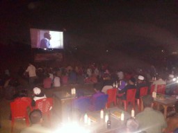 Nobar film Sejarah di Krian