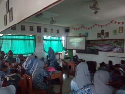 Ratusan Pelajar MA Islamiyah Candi, Antusias Menyaksikan Pemutaran film G 30S / PKI