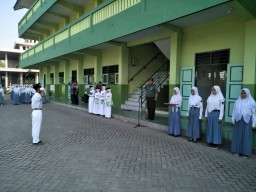 Pelda Akhmad Ali sebagai Irup Di SMK Islam Krembung