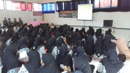 BABINSA KORAMIL 0816/16 WARU NOBAR FILM G 30 S/PKI BERSAMA SMA ISLAM PERLAUNGAN BERBEK WARU SIDOARJO