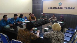 Rapat koordinasi pencanangan kartu jaminan sosial ketenaga kerjaan dan kesehatan tingkat propinsi Jatim.