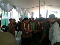 Kunjungan kerja Bupati sidoarjo dalam rangka Pencanangan pasar sadar jaminan sosial ketenagakerjaan pasar kecamatan Taman Sidoarjo