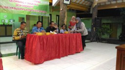 BABINSA DESA SIDOKERTO KORAMIL 0816/03 BUDURAN MENGHADIRI SOSIALISASI PILKADES