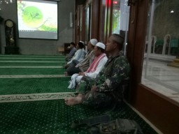 Babinsa ngaji nderes kitab kuning