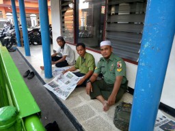 Sharing dengan karyawan bada Sholat dzuhur