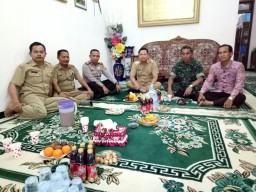KUNJUNGAN FORKOPIMKA SEDATI BERSAMA ROMBONGAN SAAT PILKADES DI DESA PEPE, SEDATI, SIDOARJO