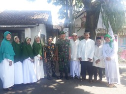 BABINSA KORAMIL 0816/01 KOTA SIDOARJO IKUT BERPERAN DALAM PENGAMANAN SHOLAWAT KUBRO.