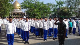 SMP Al FALAH ASSALAM TROPODO BERSAMA KORAMIL 0816/16 WARU, LAKSANAKAN WASBANG DAN PBB SERTA PEMBEKALAN