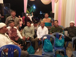Danramil 0816/18 Sedati dan anggota Babinsa menghadiri acara Tasyakuran/selamatan desa Pabean Kec Sedati Kab Sidoarjo.