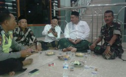 BABINSA 0816/16 WARU MELAKSANAKAN KOMSOS DI WILAYAH DESA BUNGURASIH WARU SIDOARJO