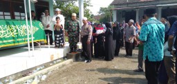 Anggota Ramil 07 Krembung Laksanakan Takziyah sebagai Kepedulian kepada Masyarakat