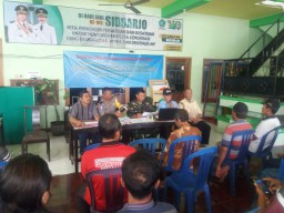 Babinsa Koramil 03/Buduran berikan pembekalan Wawasan Kebangsaan kepada anggota Linmas